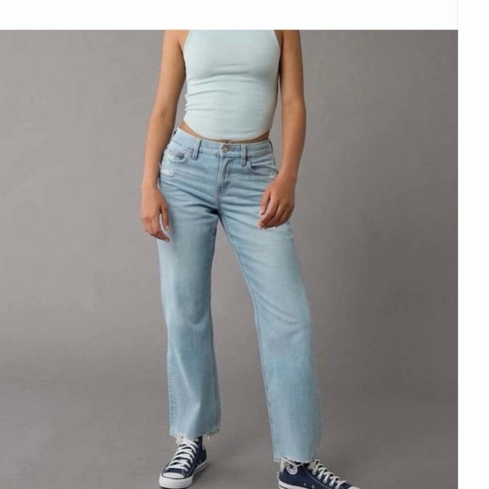 American Eagle Outfitters Stretch Curvy High Waisted Straight Jean size 4 short